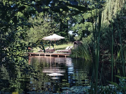 Naturhotel - Green Meetings werden angeboten - Schwimmteich Biohotel Schlossgut Oberambach - Schlossgut Oberambach