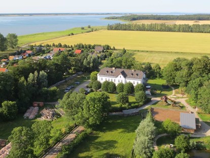 Naturhotel - Verpflegung: Frühstück - Gut Nisdorf - der ideale Ort für einen Familienurlaub an der Ostsee. - Biohotel Gut Nisdorf