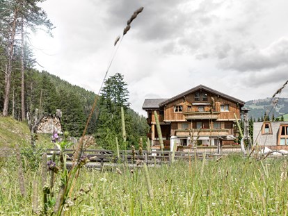 Naturhotel - Am Fluss-und Waldrand, wo die Wanderungen starten - Aqua Bad Cortina & thermal baths